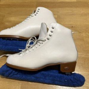 Ladies Reidel Figure Skates Size 8.5 - Style 121